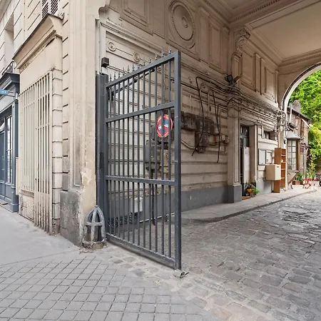 Charming Parisian Near Bastille By Guestready شقة