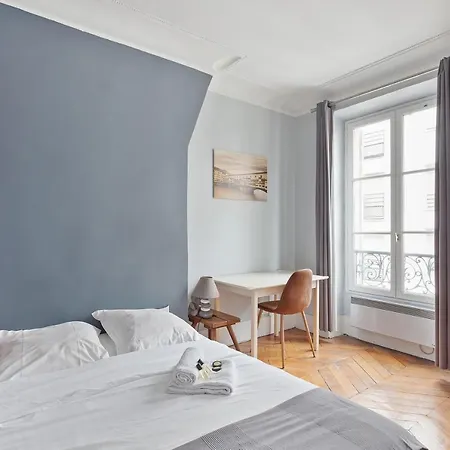 Charming Parisian Near Bastille By Guestready